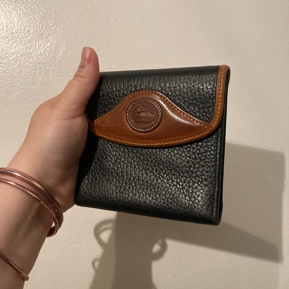 Amazing Vintage Dooney & Bourke leather wallet